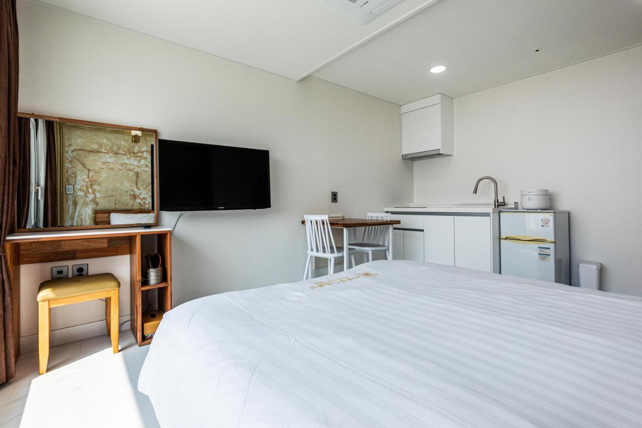 Aewol Oceanstay Чеджудо Экстерьер фото